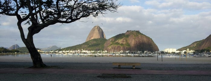 Enseada de Botafogo is one of Rio na Primavera.