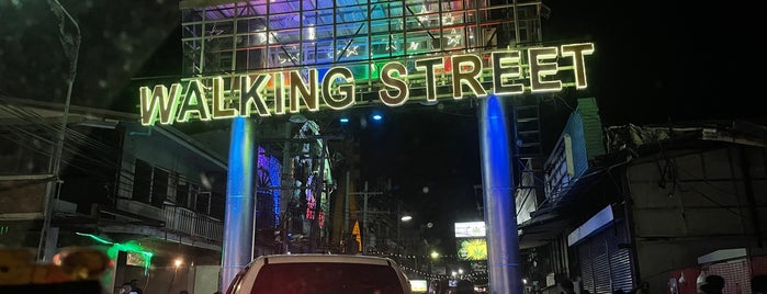 Walking Street Pub (ร้านรถแดง) is one of Pattaya.