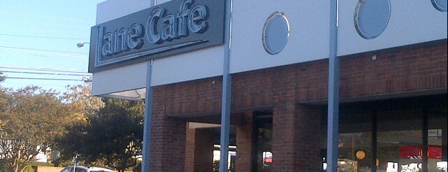 Kerbey Lane Cafe is one of Lugares favoritos de Jose.