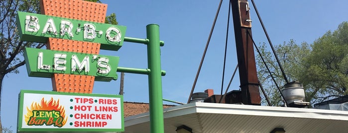 Lem's BBQ House is one of Chicago Late Night Food.