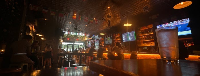 The Three Monkeys is one of Favorite bars and lounges.