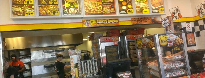 Little Caesars Pizza is one of Locais curtidos por Shane.