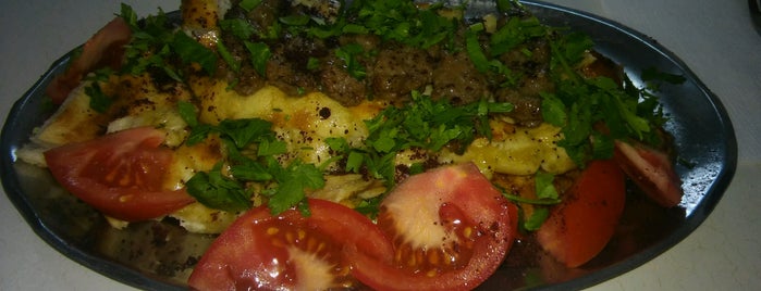 Manisalı Kebapçı is one of Yemek mekanı.