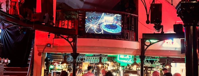 O'Reilly's Bar is one of The 13 Best Places for Cheap Drinks in Dublin.