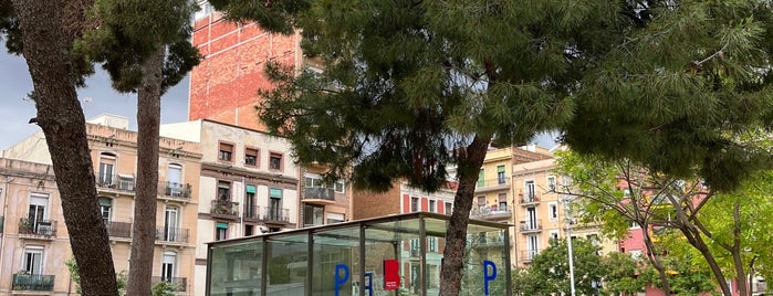 Plaça d'en Joanic is one of Esteve'nin Beğendiği Mekanlar.