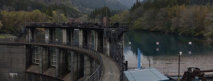 中之条ダム is one of 日本のダム.