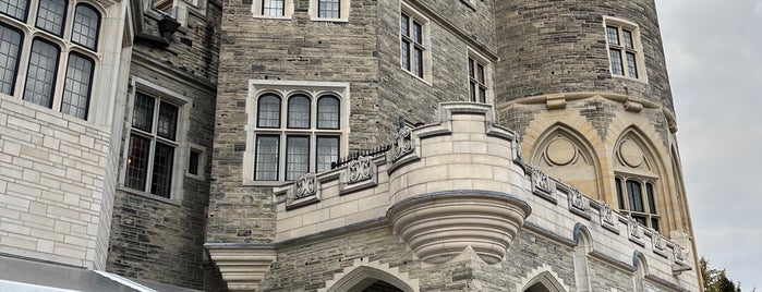 Casa Loma is one of Paula 님이 좋아한 장소.