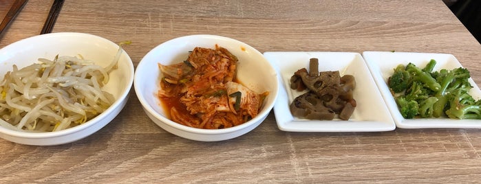 Kimchi is one of Restaurants Coreen.