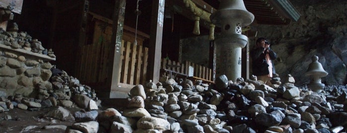 天安河原 is one of 神社.