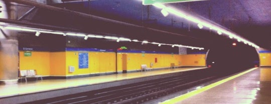 Metro El Carrascal is one of Estación Metro/Renfe.