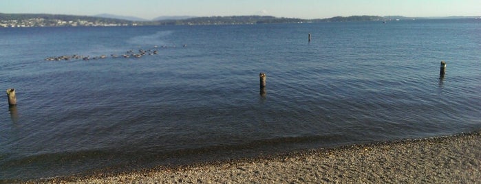 Warren G. Magnuson Beach is one of Lieux qui ont plu à Jack.