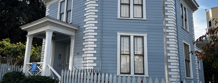 The Octagon House is one of Touristy Stuff.