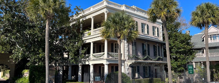 The Edmondston-Alston House is one of Charleston to do.....