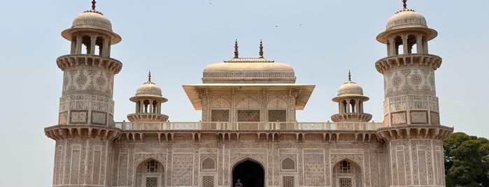 Tomb of Itimad ud Daulah | Baby Taj is one of Lugares que quero conhecer.