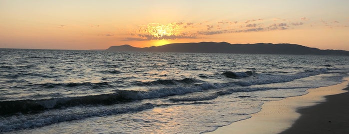 Praia Atlântica de Tróia is one of Verginia'nın Beğendiği Mekanlar.