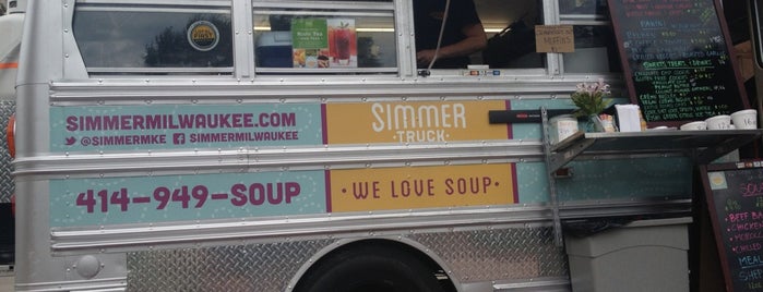 Simmer Food Truck is one of สถานที่ที่ Duane ถูกใจ.