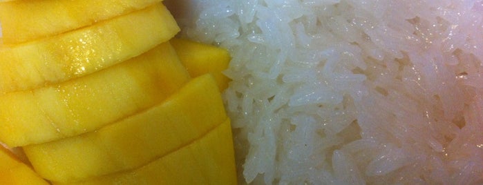 Sweet Sticky Rice Madam Huay is one of Mae Sot.