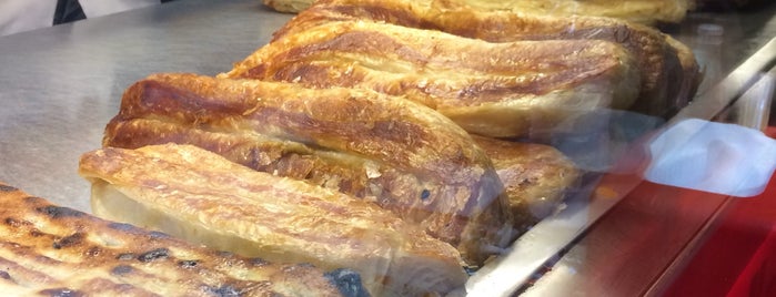 Börek Fırını Cafe (Hisarüstü Börekçisi Kadıköy) is one of Kadıköy-Yemek.