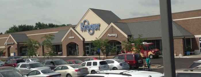 Kroger is one of สถานที่ที่ Ross ถูกใจ.