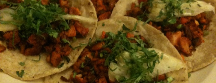 Tacos 'Tumbras is one of INTERLOMAS.