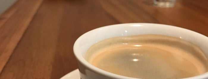 Kaede Cafe is one of Design latte art.