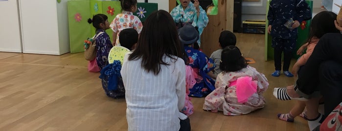 München Japanese Kindergarden (ミュンヘン日本人幼稚園) is one of Japan in München.