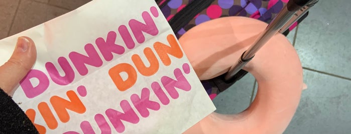 Dunkin' is one of Orte, die Majd gefallen.