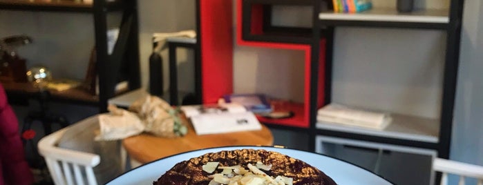 Let’s Bake Artisan Bakery is one of Mahalle - Ayrancı.