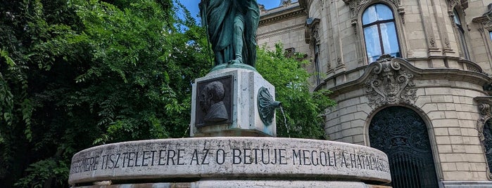 Szabó Ervin tér is one of budapest.