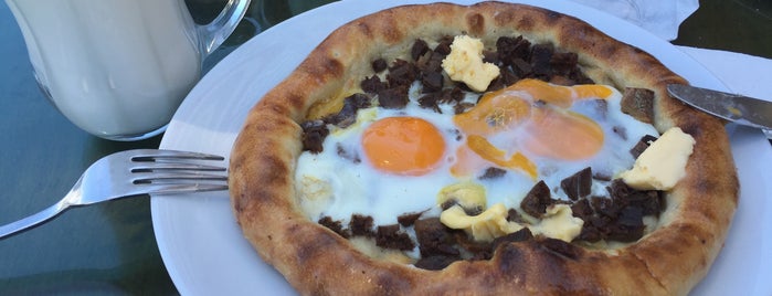 Aydın Usta Akçaabat Köfte & Pide is one of Lugares favoritos de Mehmet Koray.