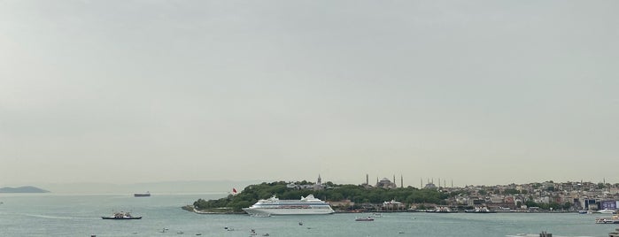 Cihangir Münir Özkul Ortaokulu is one of İstanbul.