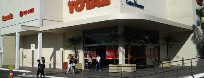 Shopping Total is one of Rafael Morawski Porto Alegre/RS'ın Kaydettiği Mekanlar.