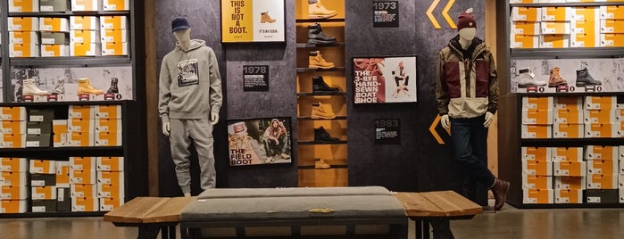 Timberland Factory Store is one of Compras 2019.