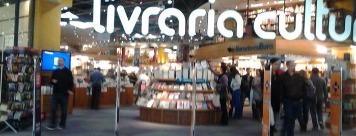 Livraria Cultura is one of Lugares!.