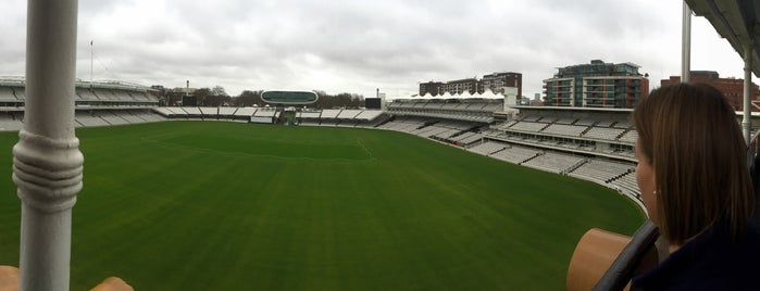 Lord's Cricket Ground (MCC) is one of Tempat yang Disukai Leach.