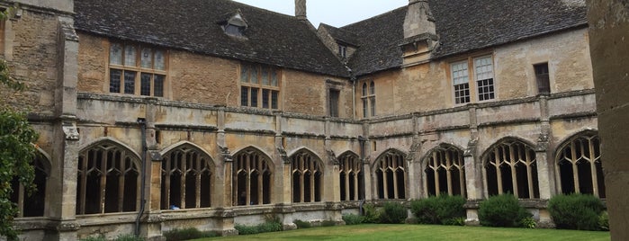 Lacock Abbey, Fox Talbot Museum and Village is one of Lugares favoritos de Leach.