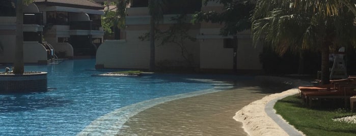Anantara The Palm Dubai Resort is one of Ba6aLeE : понравившиеся места.
