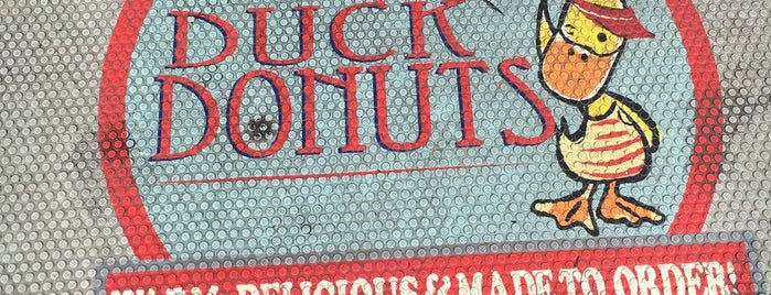 Duck Donuts is one of สถานที่ที่ abigail. ถูกใจ.