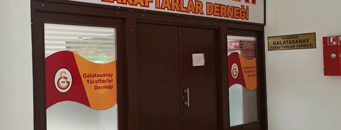 Kusadası Galatasaray Taraftarlar Derneği is one of Lugares favoritos de Emre.