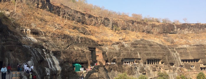 Ajanta caves is one of Tempat yang Disukai Jesús.