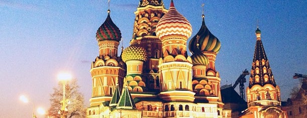 St. Basil's Cathedral is one of Viajes.