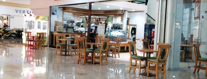 Italian Coffee Plaza Cristal is one of Lugares favoritos de Nono.