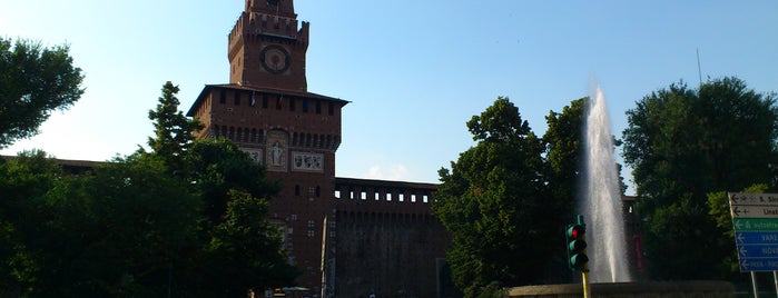 스포르체스코 성 is one of Lugares para visitar na Itália.