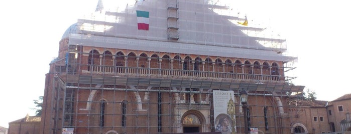 Basilica di Sant'Antonio da Padova is one of Lugares para visitar na Itália.