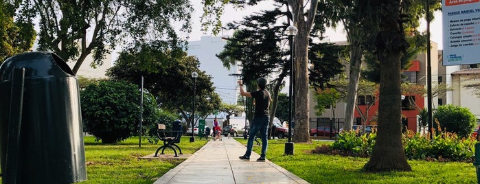 Parque García Calderón is one of Parques en Miraflores.