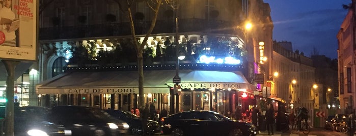 Café de Flore is one of Lugares favoritos de Ronaldo.