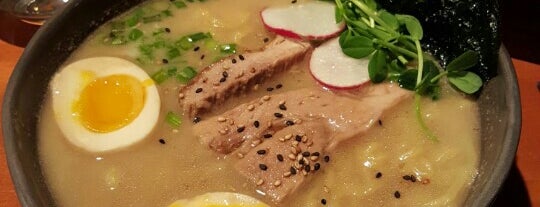 Gaman Ramen is one of สถานที่ที่ Paige ถูกใจ.