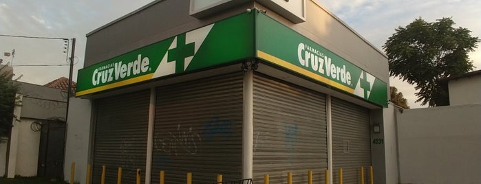 Farmacia Cruz Verde is one of สถานที่ที่ Eduardo ถูกใจ.