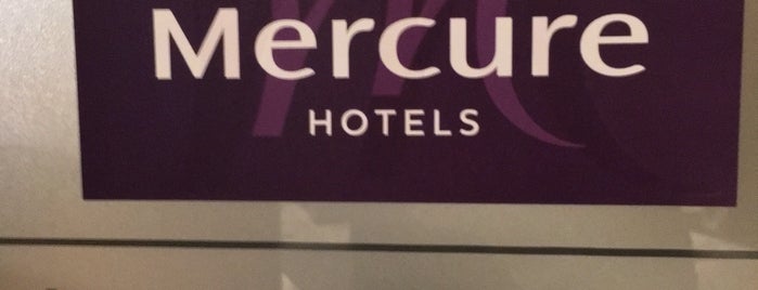 Mercure Curitiba Centro is one of Hoteis.