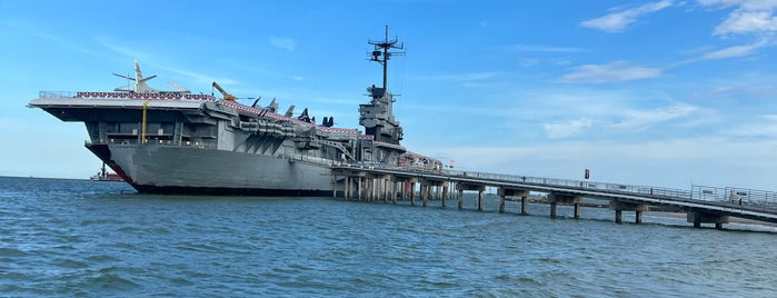 USS Lexington Museum On The Bay is one of "Bucket List".